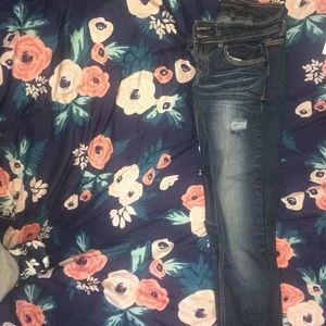 Distressed skinny  jeans size 3/4R